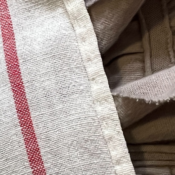 Vintage Linen & Hand Sewn & Hand Embroidered Butterfly Table Runner - Picture 9 of 10